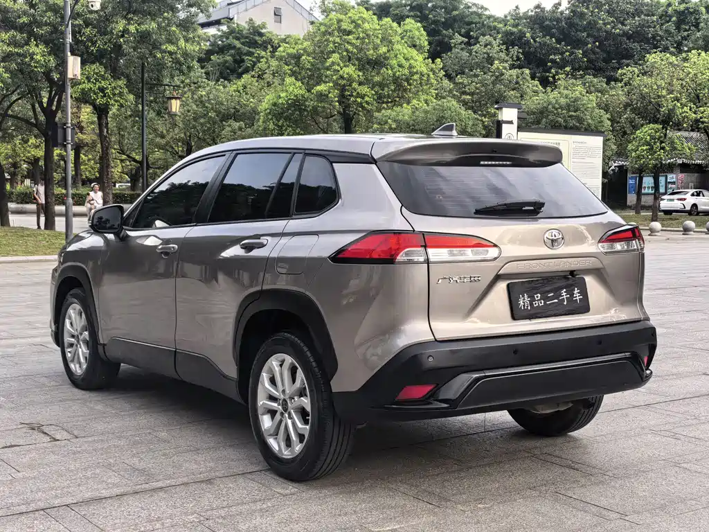 Frontlander 2.0 L CVT Leading