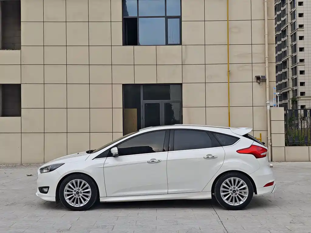 Focus 福克斯 2015款 两厢 EcoBoost 180 自动运动型