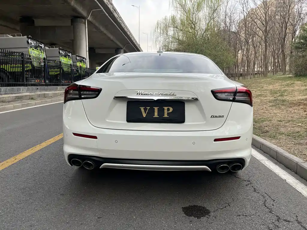 Ghibli 2.0 T GT Sharp Edge