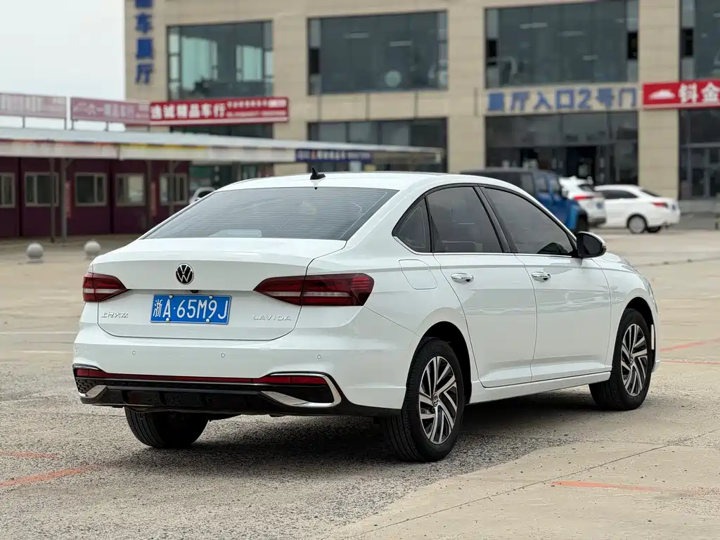 Lavida Facelift 1.5 L Auto Starry Sky 5 Million