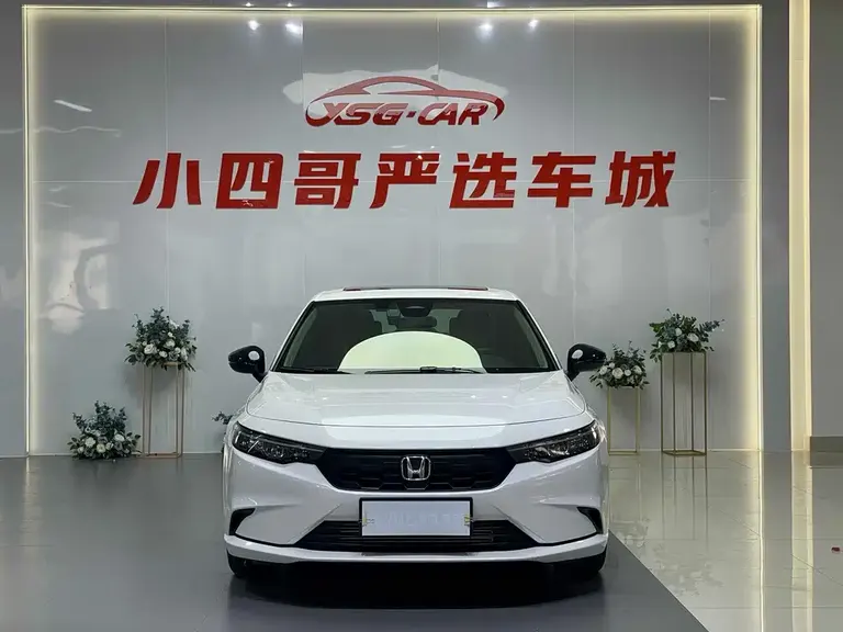 Honda Integra 240 TURBO CVT Phantom Night · Tech