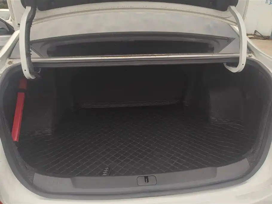 Monza 1.5 L DCT Joy