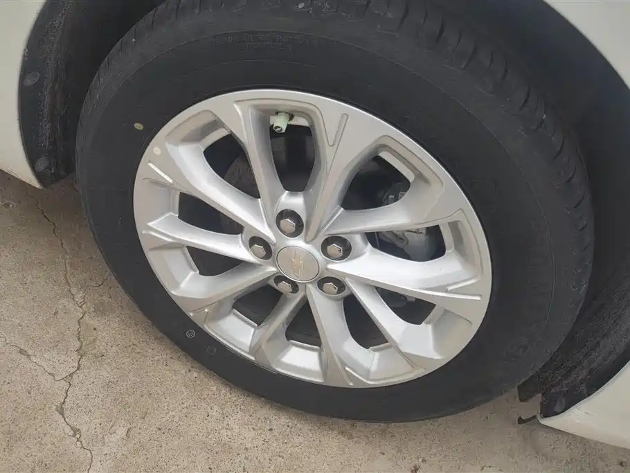 Monza 1.5 L DCT Joy