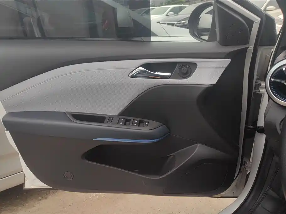 Monza 1.5 L DCT Joy