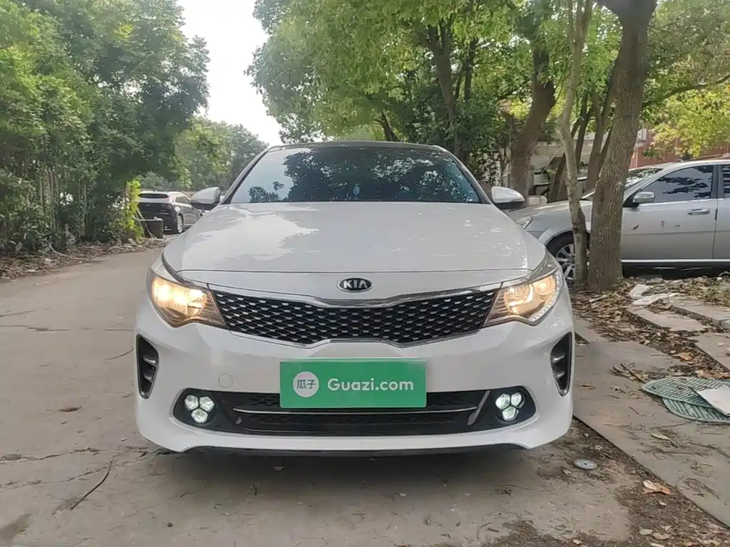 Kia K5 1.6 T Auto LUX