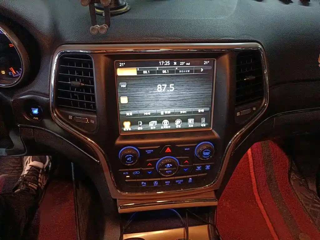 Grand Cherokee (Import) 3.0 L Comfort Enjoyment Navigation