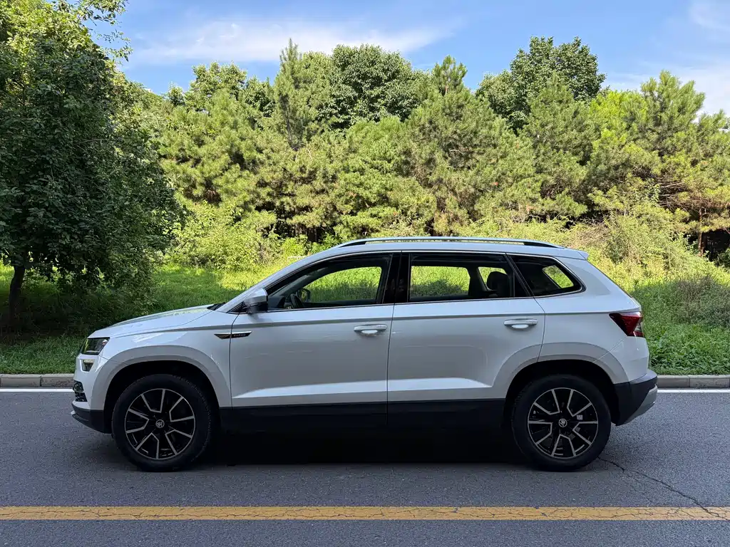 Karoq TSI280 Luxury CN-V