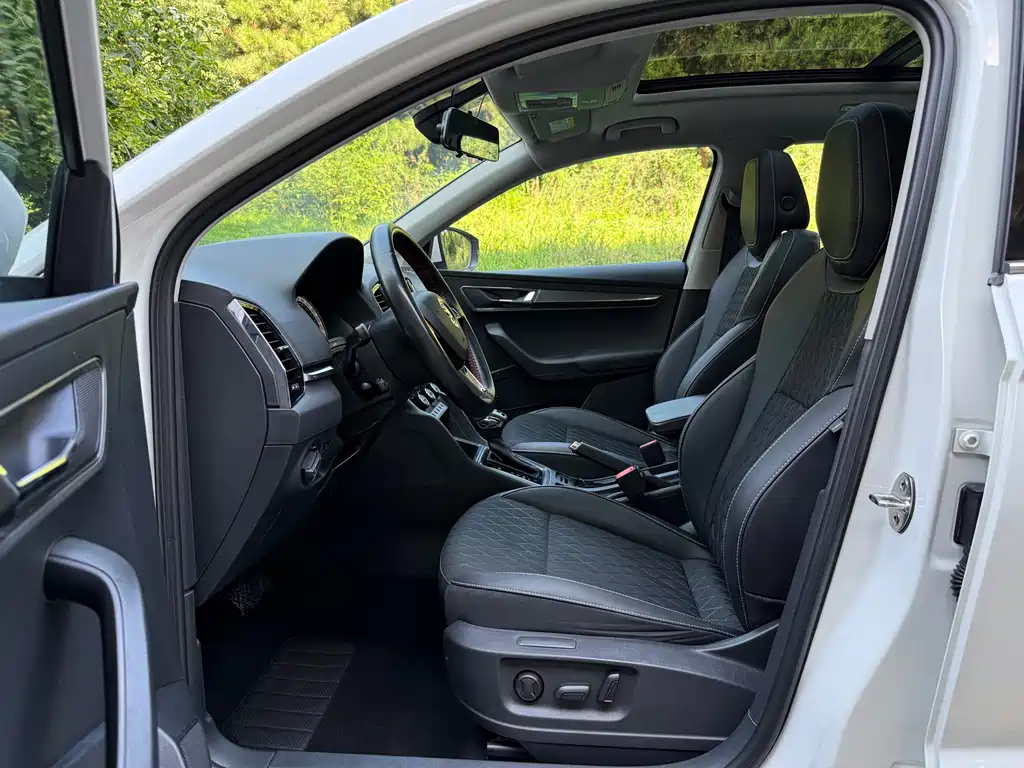 Karoq TSI280 Luxury CN-V