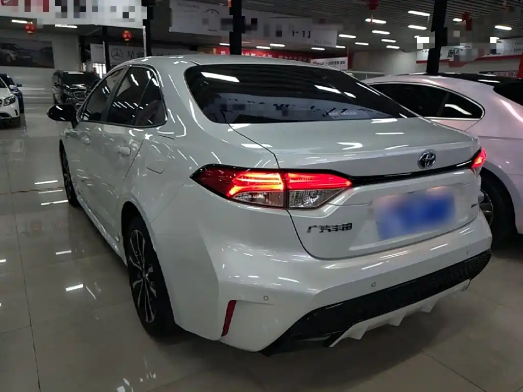 Levin Dual Engine 1.8 H E-CVT Sport