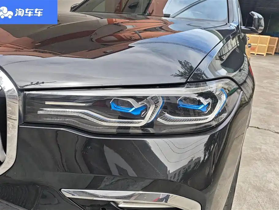 BMW X7 xDrive40 i Premium M Sport Package