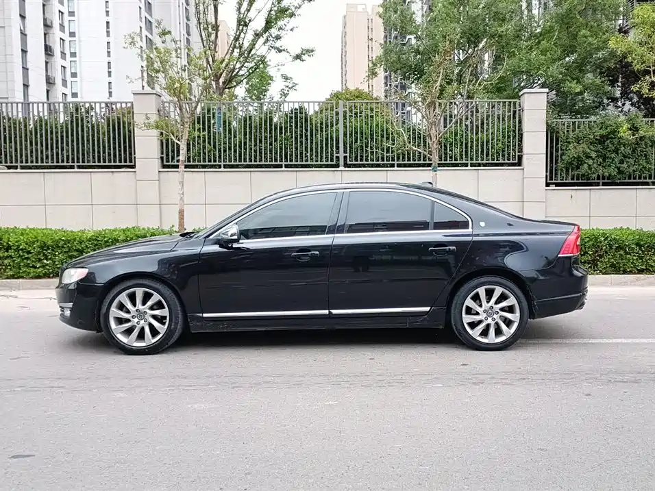 Volvo S80 L 2.0 T T5 Smart Supreme Executive
