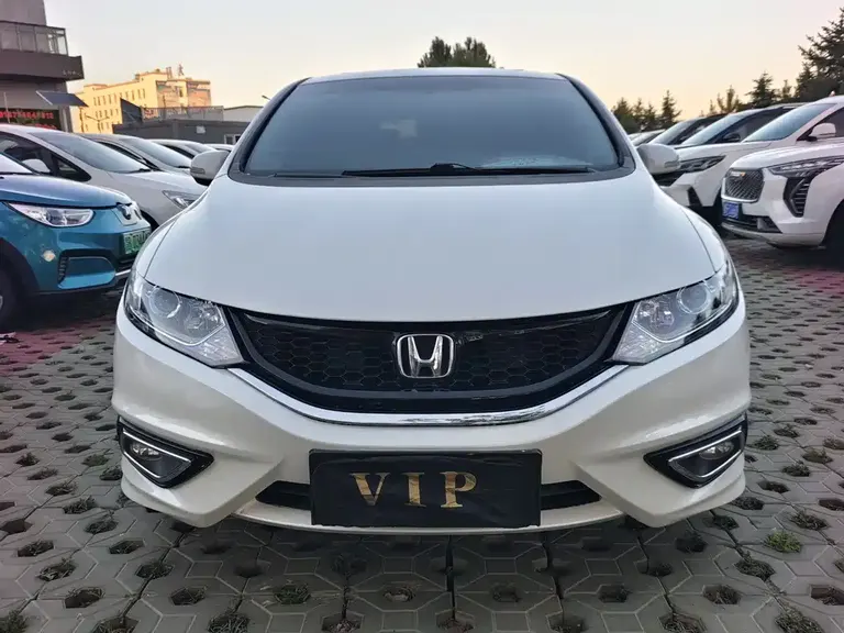 Honda Jade 1.8 L CVT Luxury 5-seat