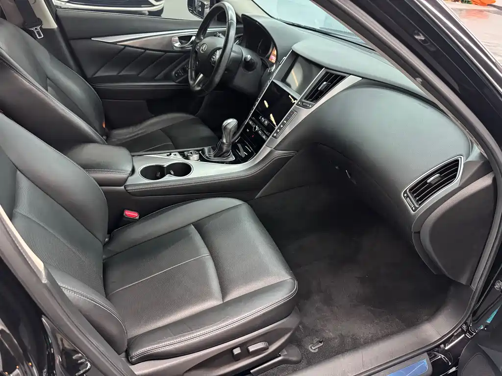 Infiniti Q50 L 2.0 T Joy