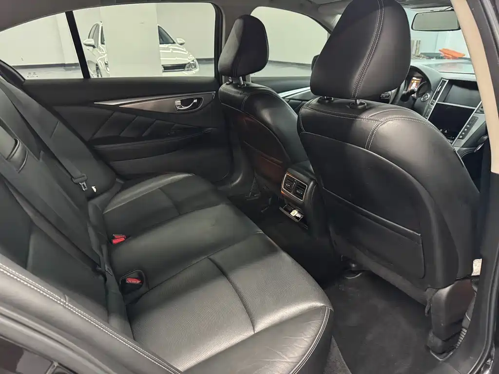 Infiniti Q50 L 2.0 T Joy