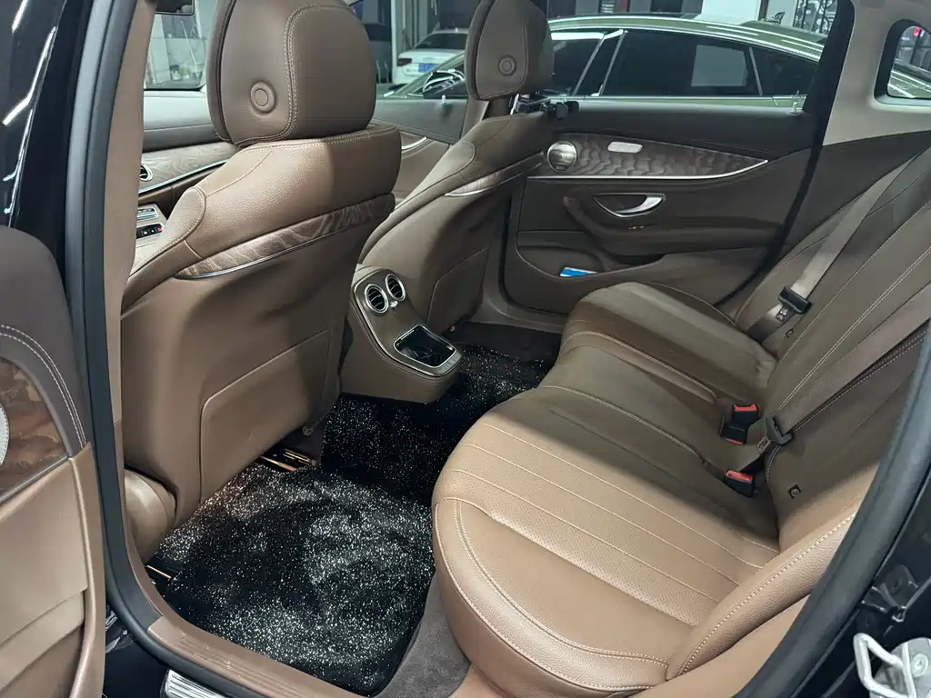 Mercedes-Benz E-Class E 260 L