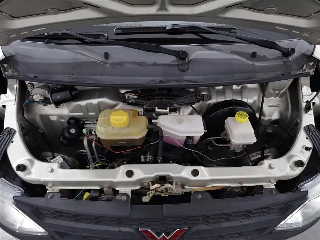 Wuling Zhiguang 1.2 L S Utility LSI