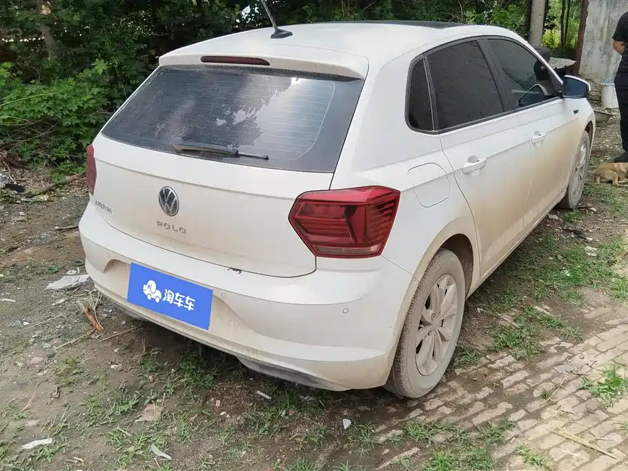 Polo Plus 1.5 L Auto Colorful Tech