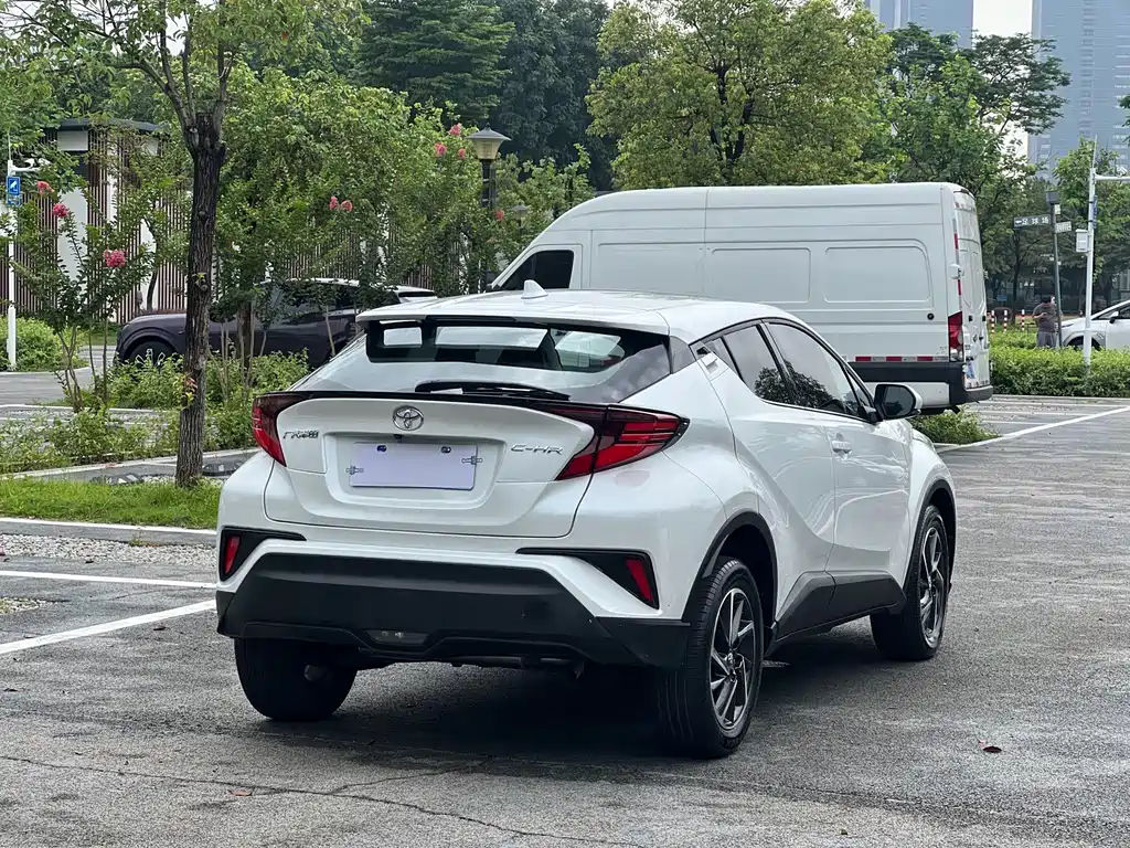 Toyota C-HR 2.0 L Luxury