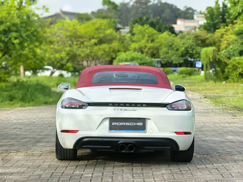 Porsche 718 Boxster 2.0 T
