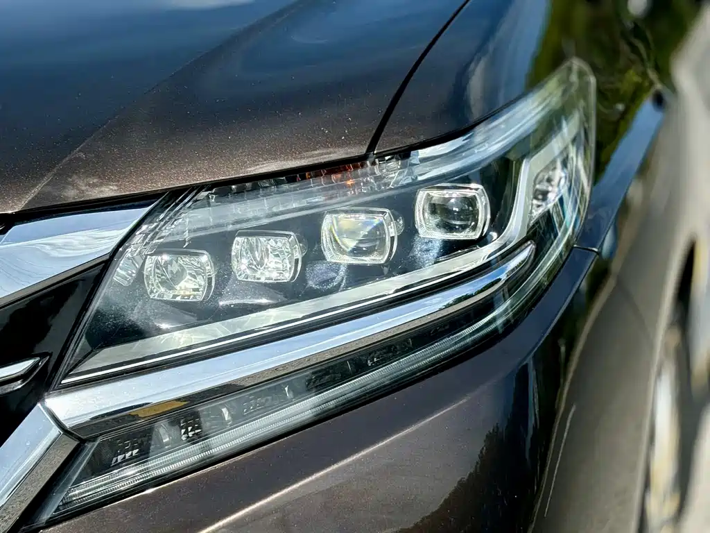 Elysion 2.4 L Luxury