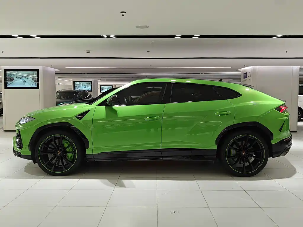 Urus 4.0 T V8