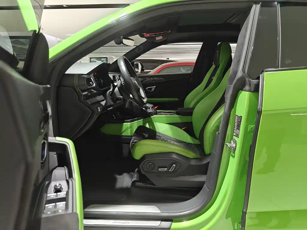 Urus 4.0 T V8