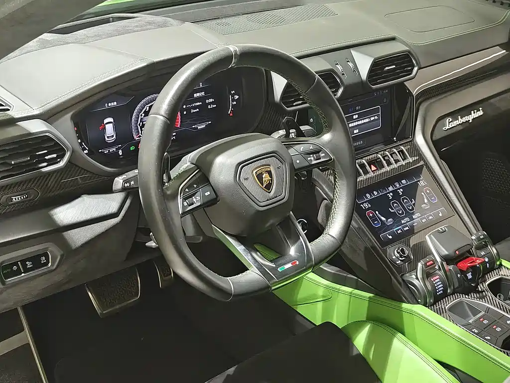 Urus 4.0 T V8