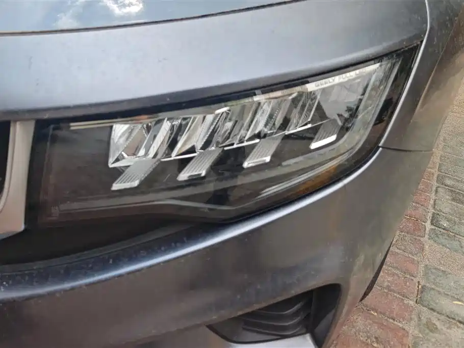 Haoyue 1.8 TD DCT Luxury 7-seat