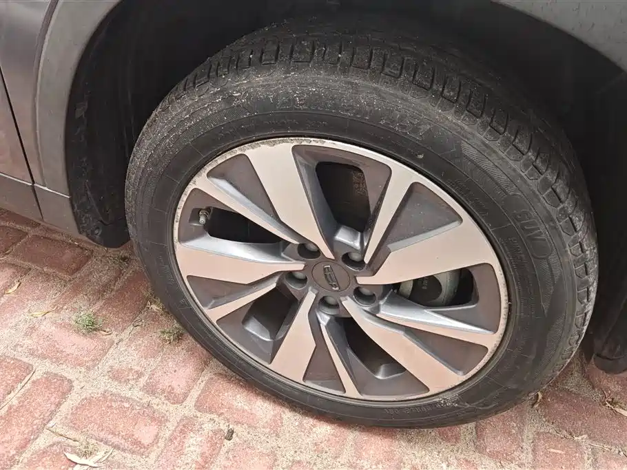 Haoyue 1.8 TD DCT Luxury 7-seat