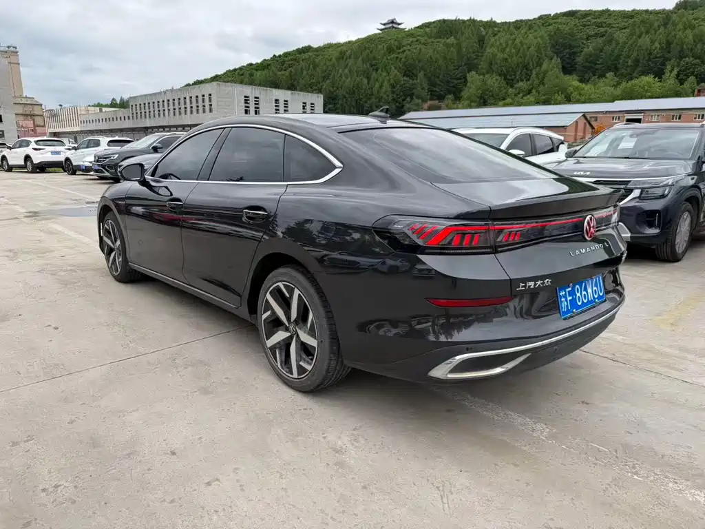 Lamando Lamando L 280 TSI DSG Spicy Cool