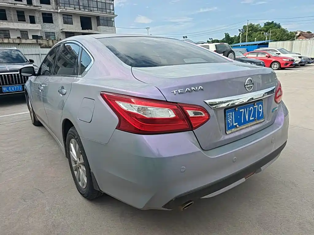 Teana Facelift 2.0 L XL Comfort