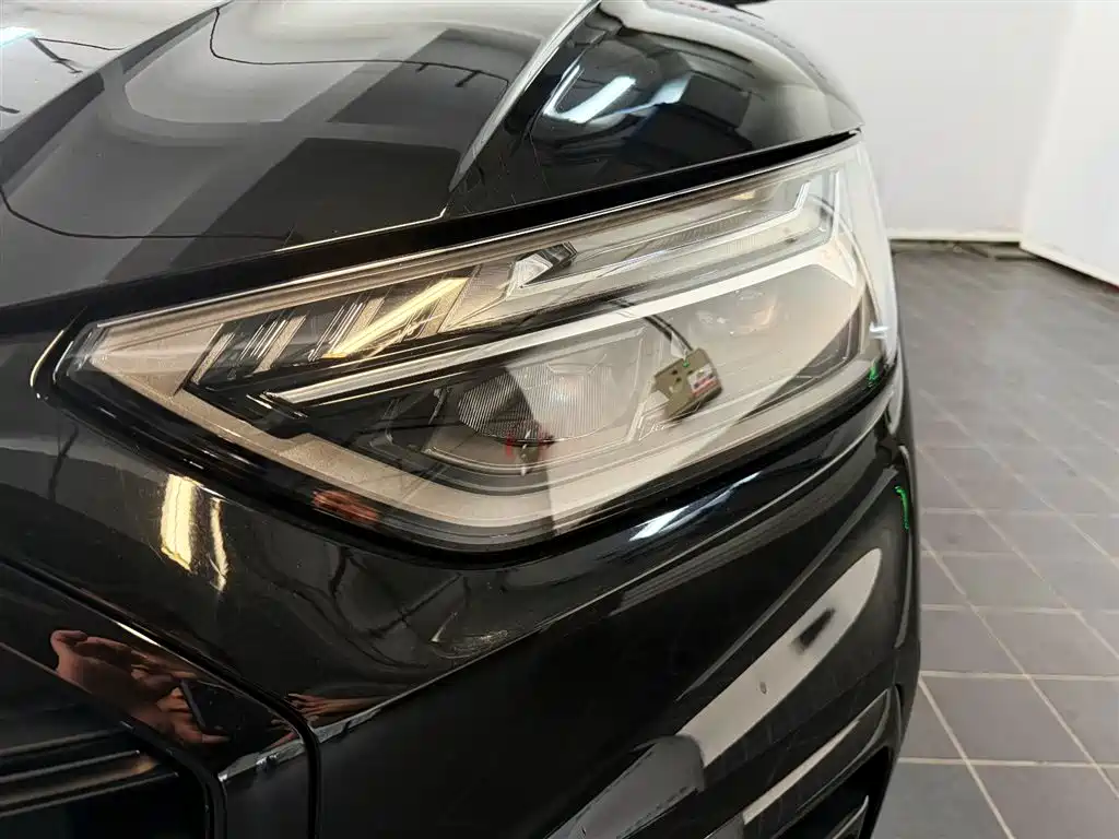 Audi Q5 L 45 TFSI Luxury Dynamic