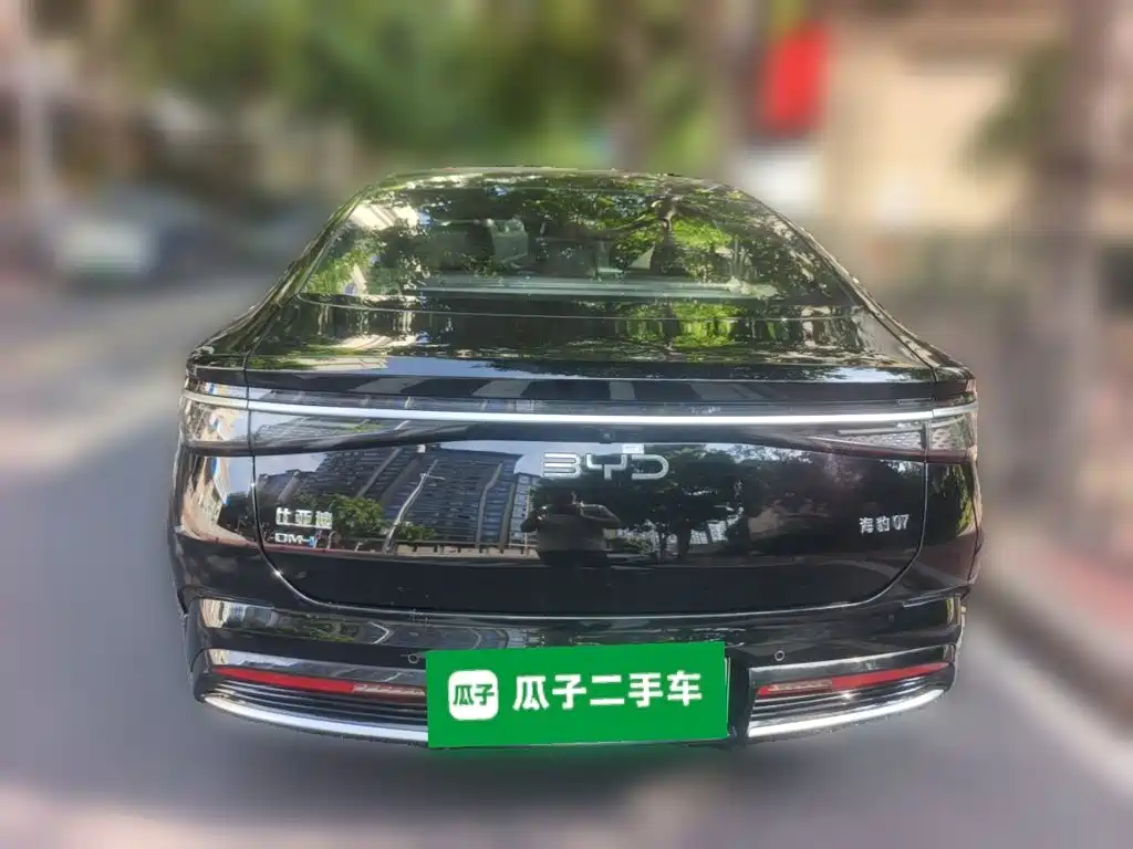 Seal 07 DM-i DM-i 1.5 L 70 km Elite