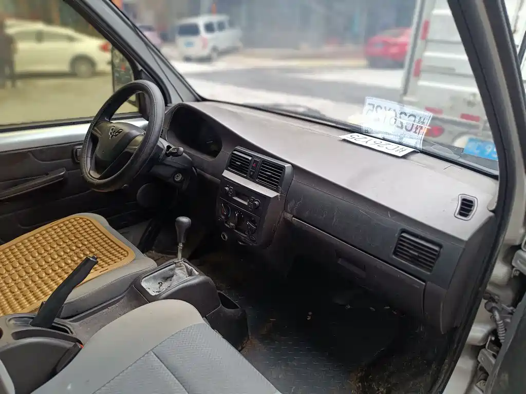 Wuling Rongguang Mini Truck 五菱荣光小卡 2019款 1.5 L基本型单排L3 C