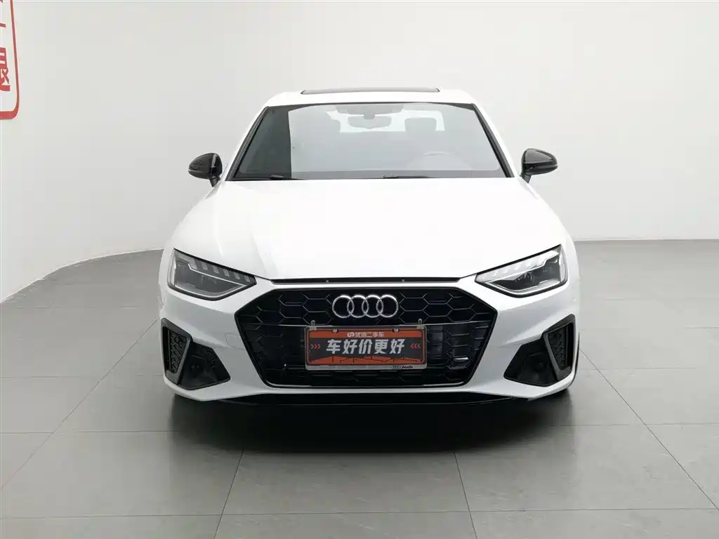 Audi A4 L 40 TFSI Luxury Dynamic