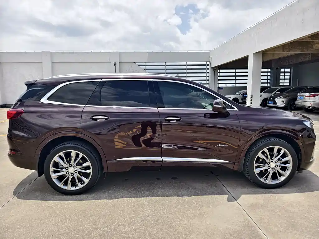 Enclave 652 T 4 WD Avenir Avenir 6-seat