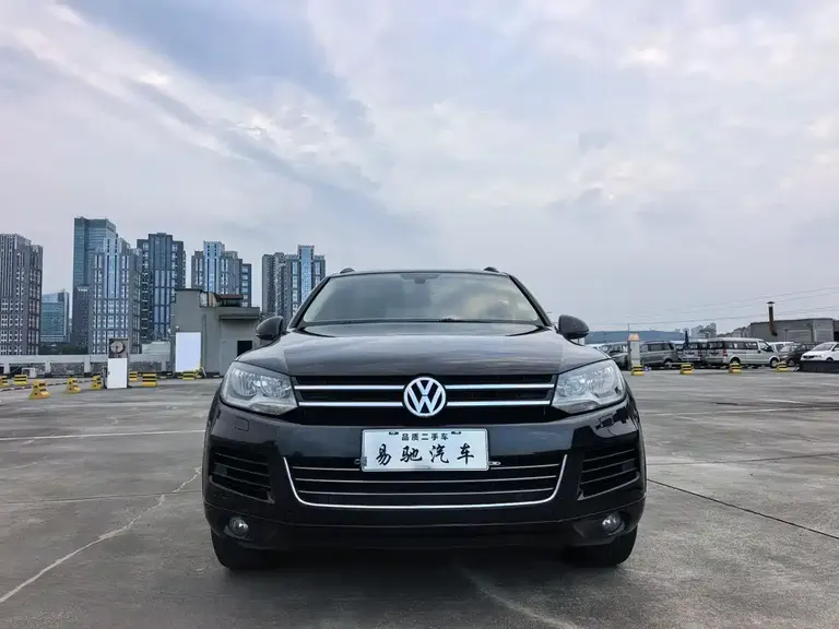 Volkswagen Touareg 3.0 TDI Diesel Standard Config