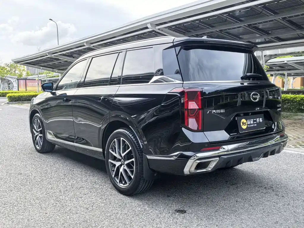 GAC Trumpchi GS8 Dual Engine Series 2.0 TM 2 WD Distinguished (6-seat)