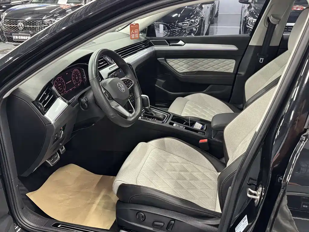 Magotan 200 10 K Commemorative 330 TSI DSG Luxury