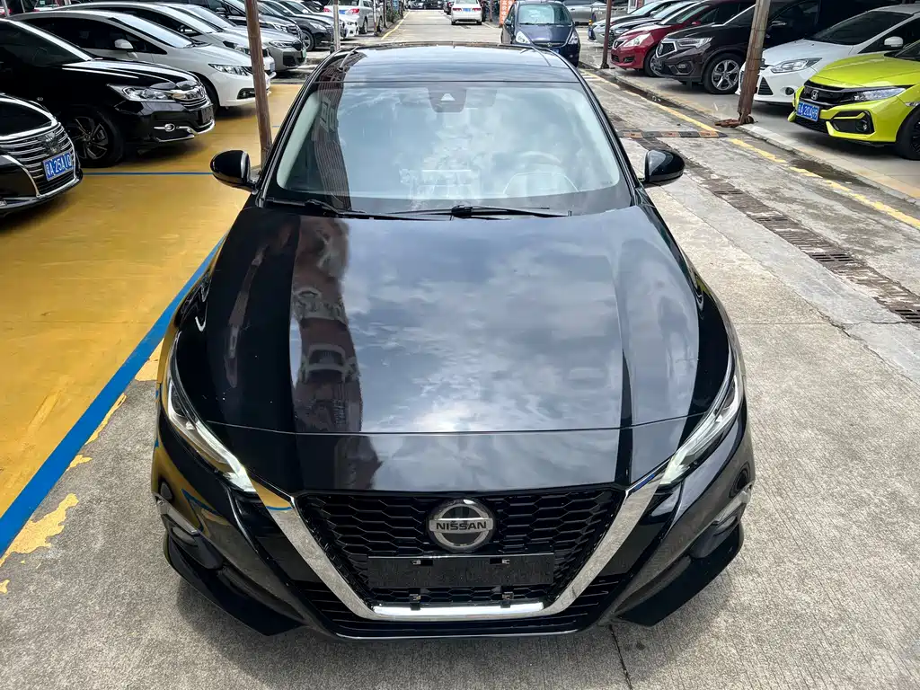 Teana 2.0 L XL Upper Smart Travel