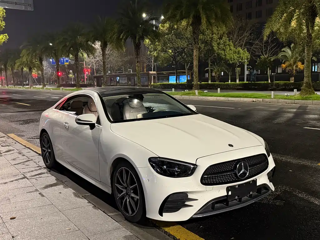 Mercedes-Benz E-Class (Import) E 260 Coupe