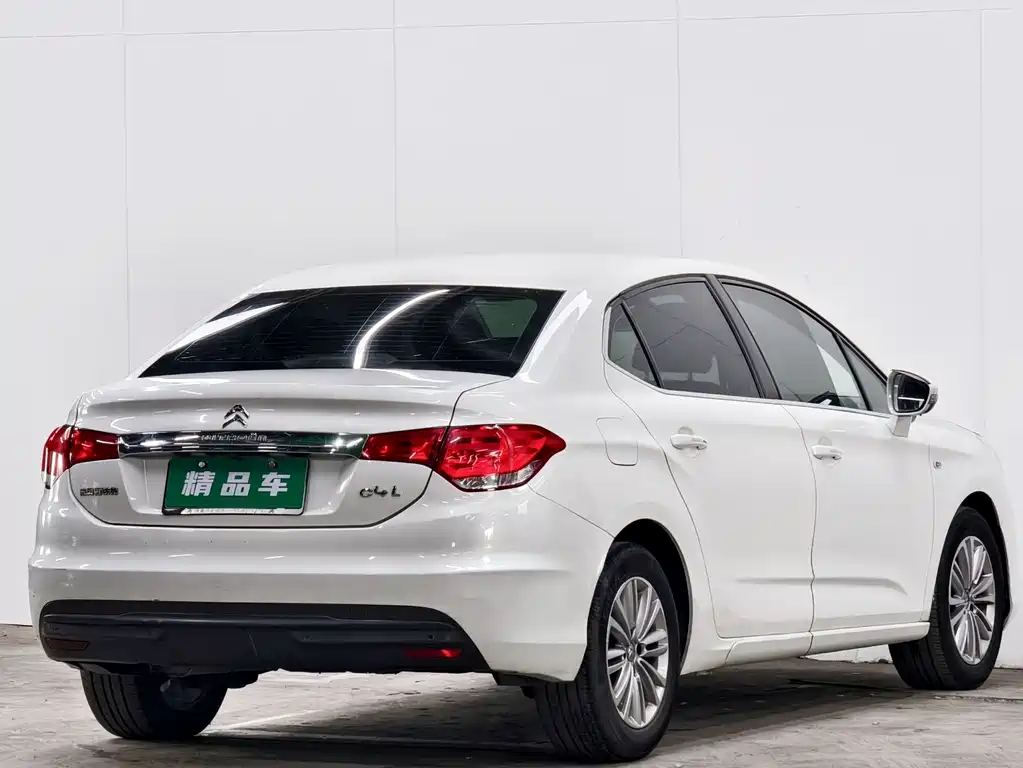 Citroen C4 L 雪铁龙C4 L 2015款 1.8 L 自动尊贵版