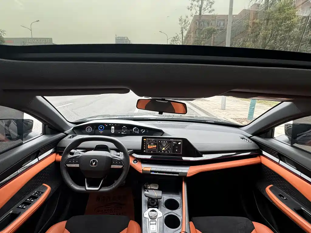 Changan UNI-V 1.5 T Sport