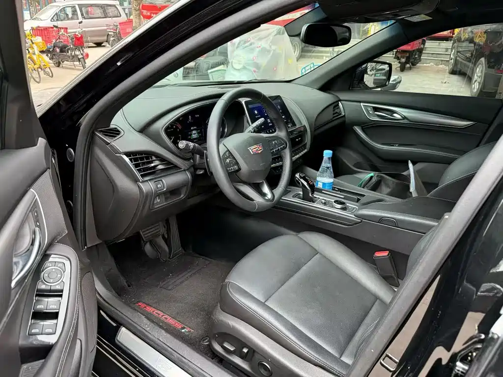 Cadillac CT5 28 T Luxury (Standard)