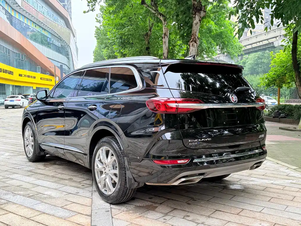 Enclave 652 T 4 WD Premium Flagship 7-seat