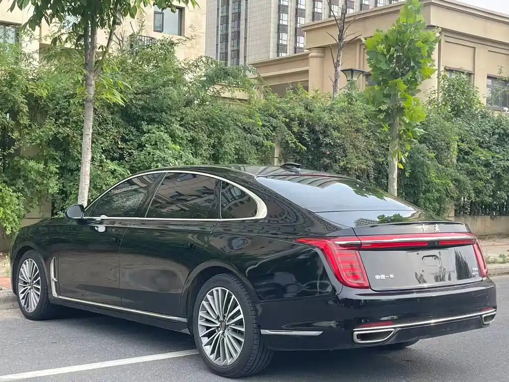 Hongqi H9 2.0 T Connected Flagship Enjoyment