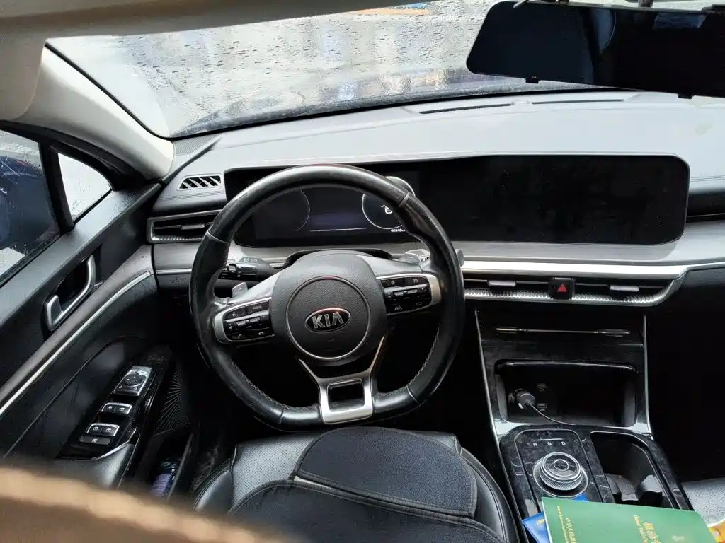 Kia K5 270 T CVVD Luxury Tech