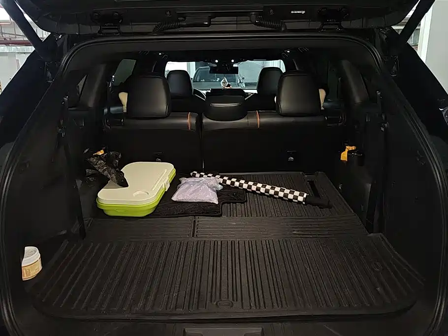 Crown Kluger 2.5 L HEV 4 WD Distinguished