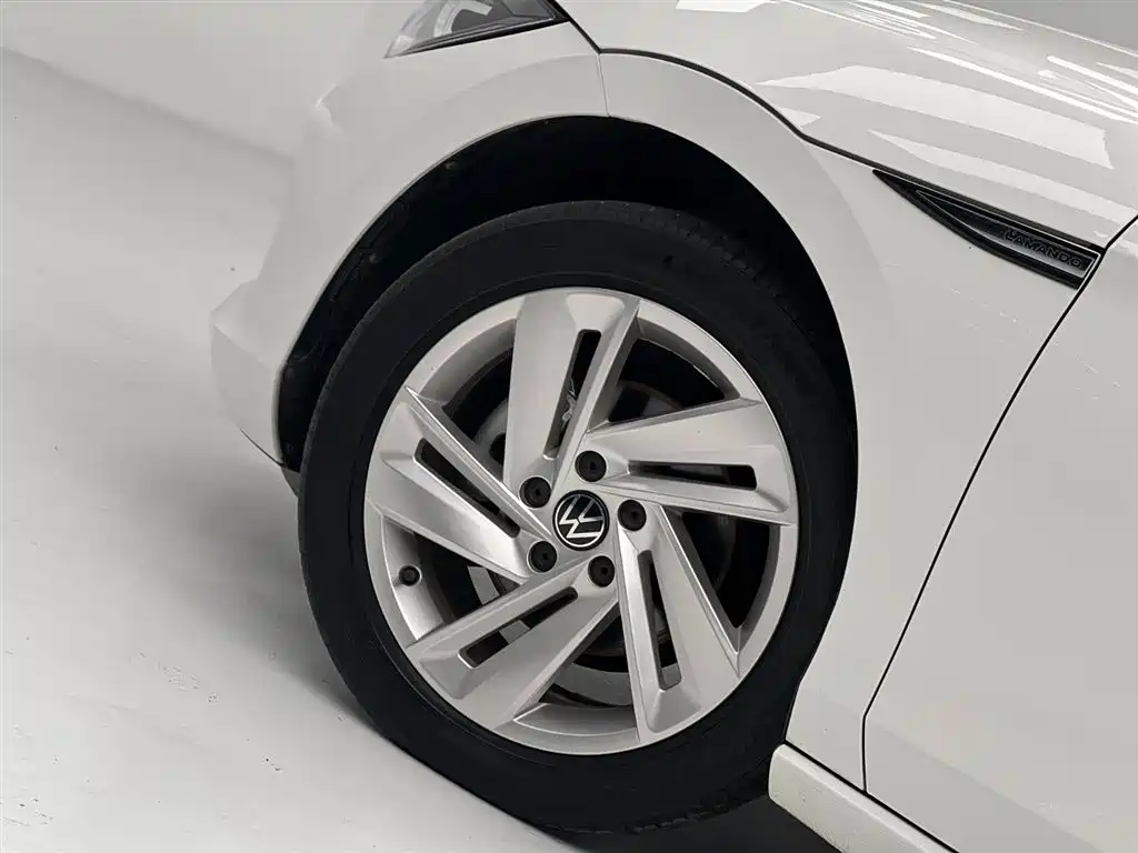 Lamando Lamando L 280 TSI DSG Dazzle Hot