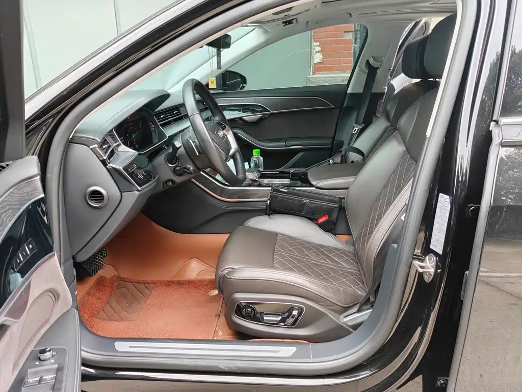 Audi A8 A8 L 50 TFSI quattro Select